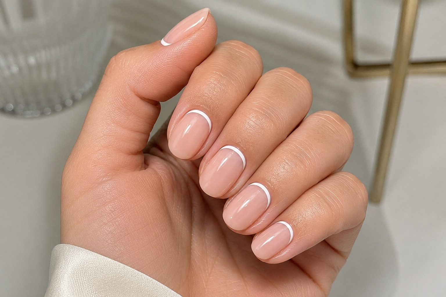 Reverse French Manicure: A Modern Twist That Frames the Nail with Elegance