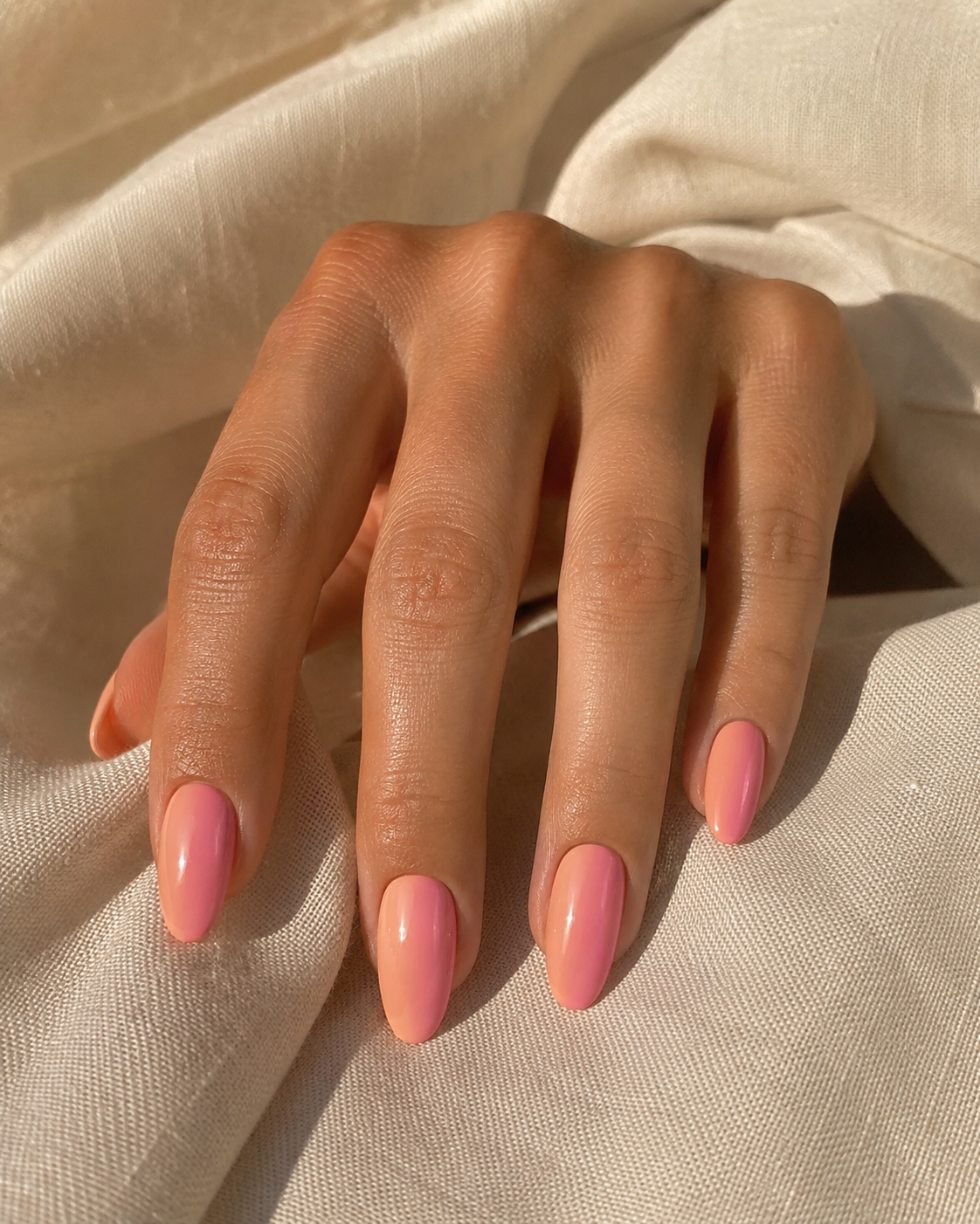 Vertical Ombré Nails: The Side-to-Side Fade That Makes Every Hand Look Elegant