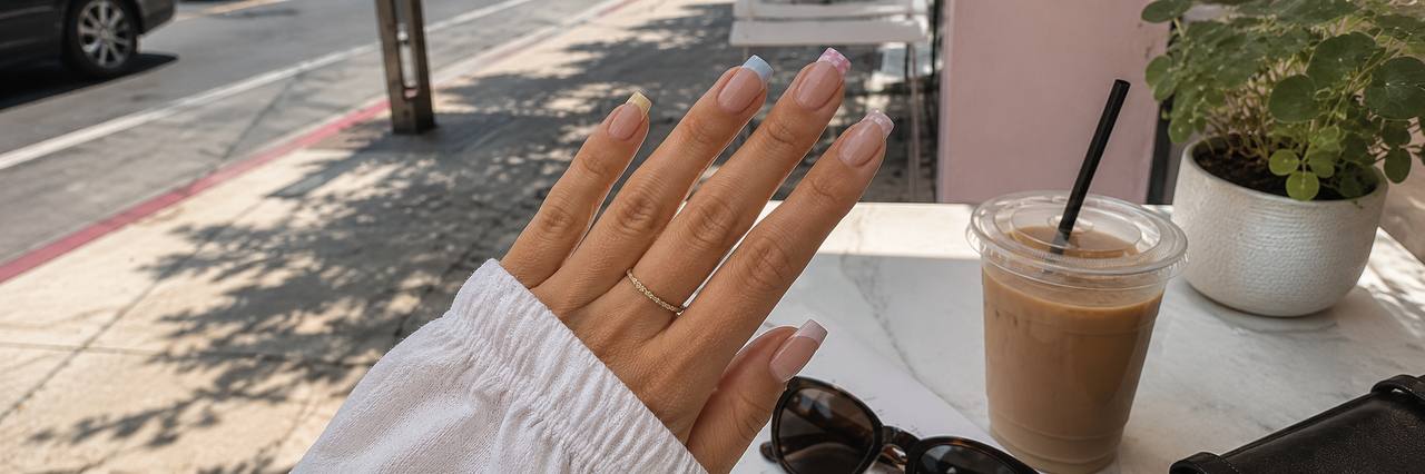 French manicure summer café closing image